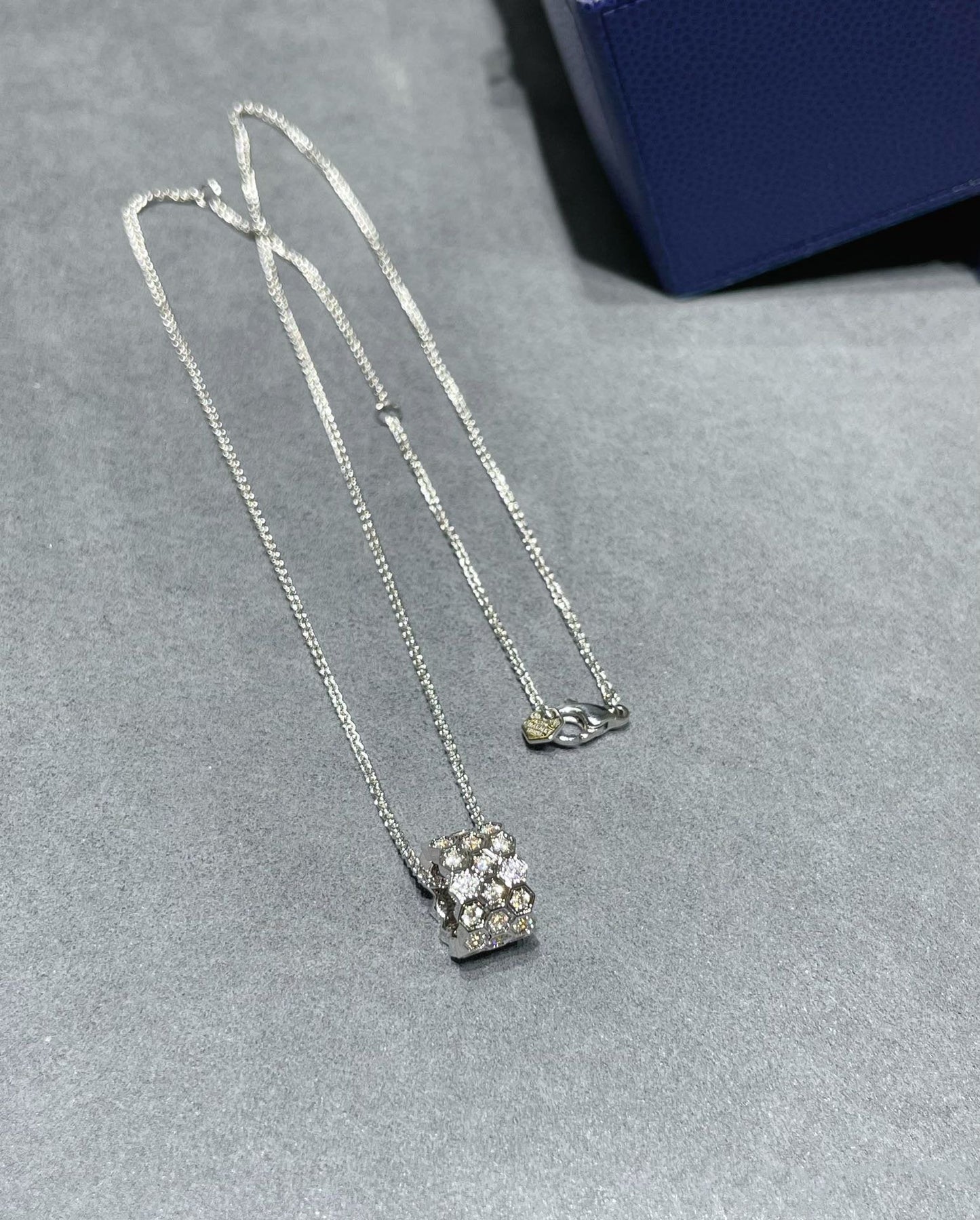 [Revel Jewelry]BEE LOVE DIAMOND PAVED 3 ROW NECKLACE