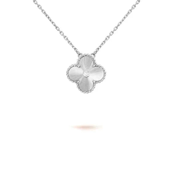 [Revel Jewelry]CLOVER  15MM DIAMOND LASER NECKLACE SILVER