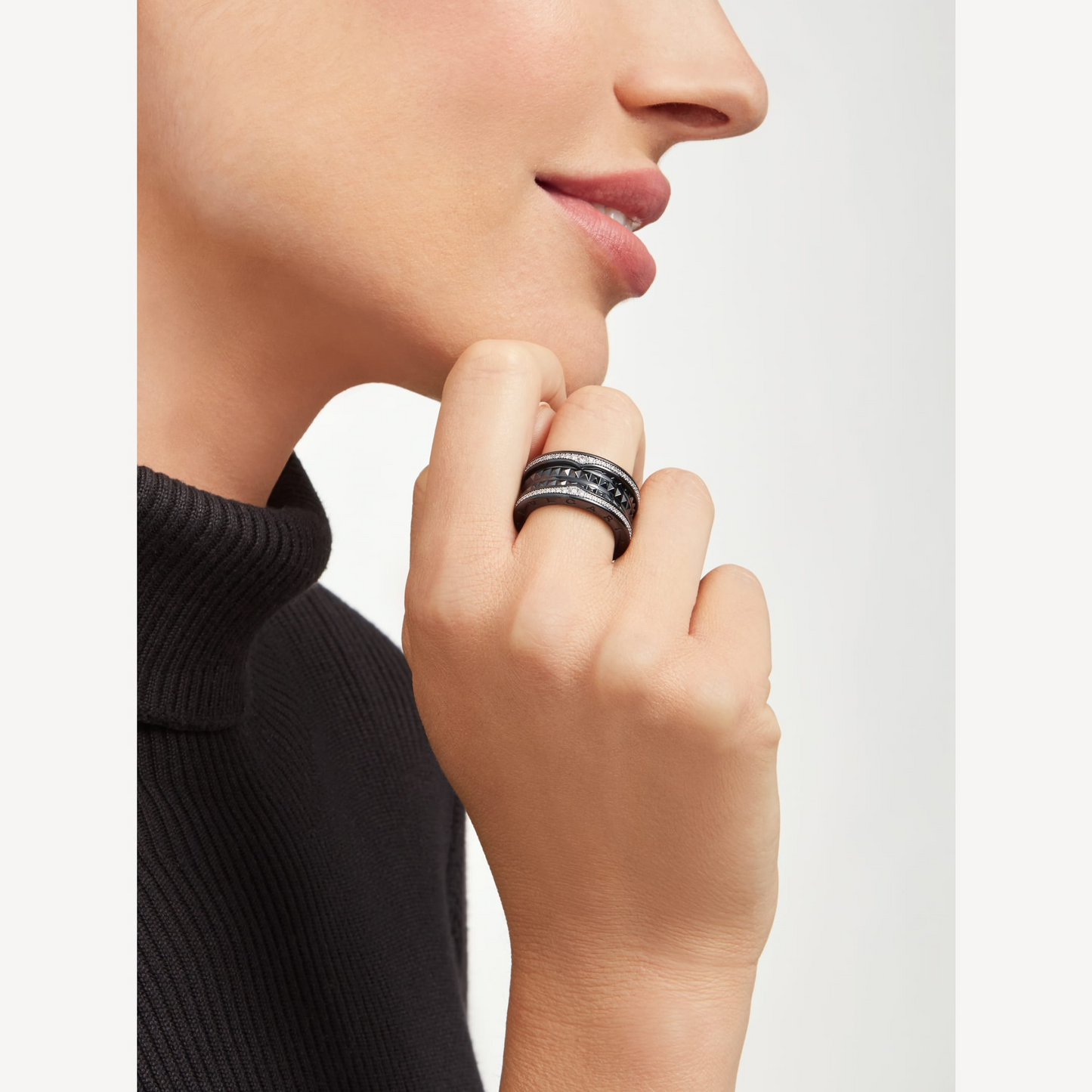 [Revel]ZERO 1 ROCK FOUR-BAND BLACK CERAMIC WITH STUDDED SPIRAL AND PAVED DIAMONDS RING