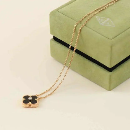 [Revel Jewelry]CLOVER 15MM DIAMOND ONYX NECKLACE