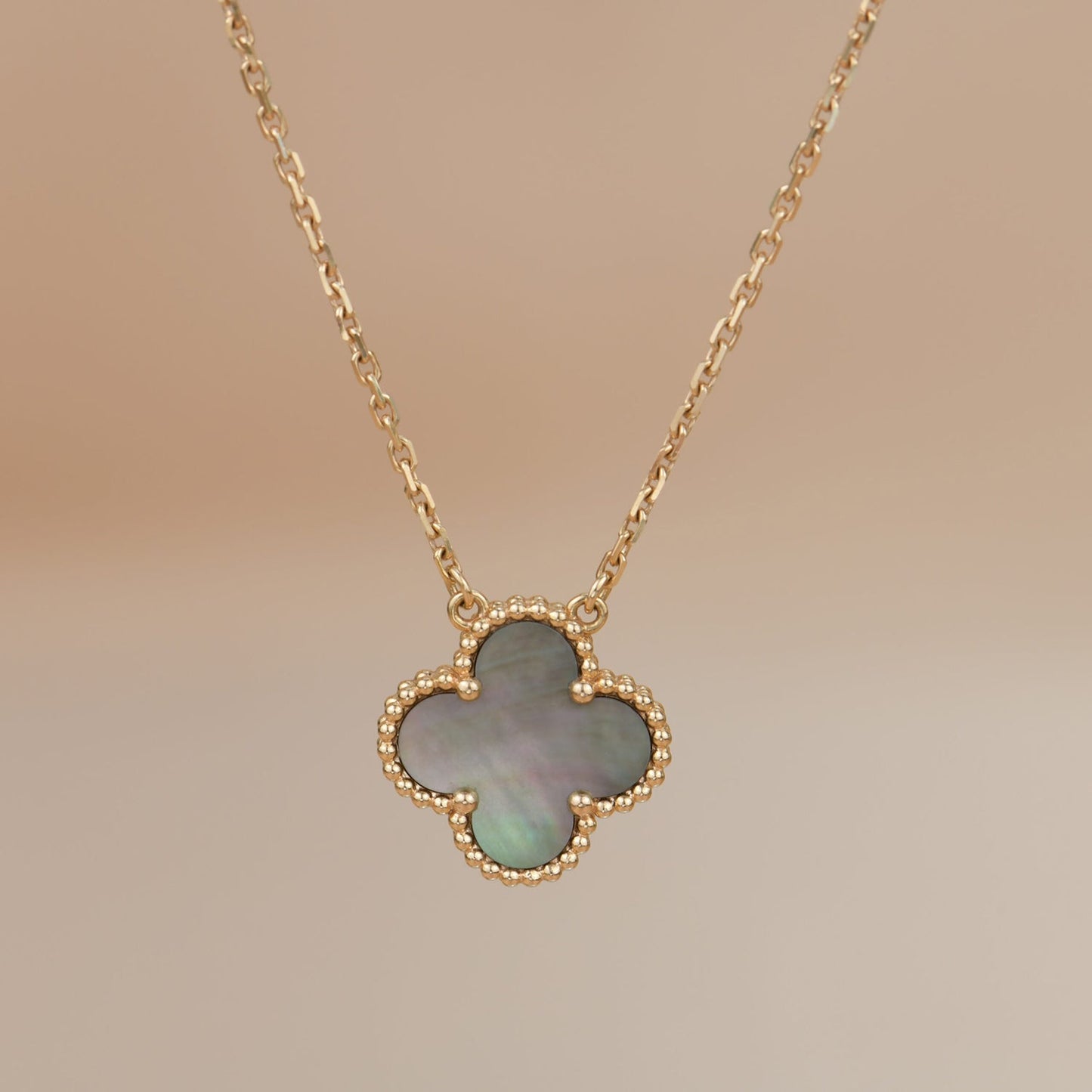 [Revel Jewelry]CLOVER 15MM  GRAY MOTHER OF PEARL NECKLACE