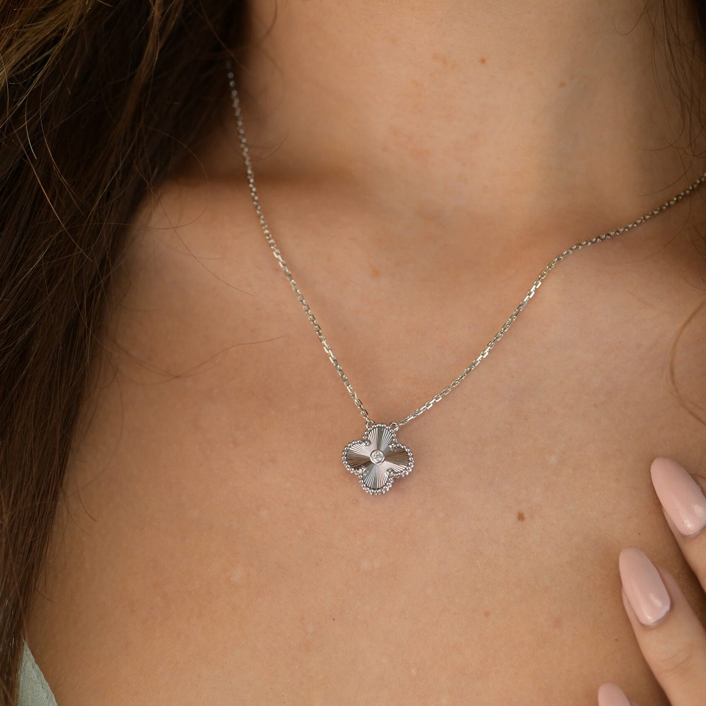 [Revel Jewelry]CLOVER  15MM DIAMOND LASER NECKLACE SILVER