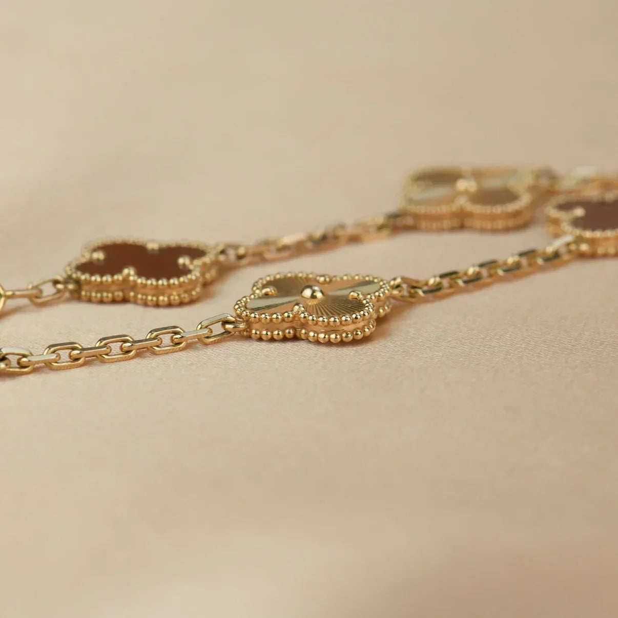 [Revel Jewelry] クローバー5モチーフ レッドコーネリアンブレスレット コレクション