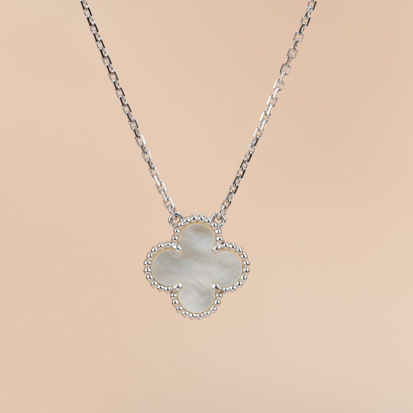 [Revel Jewelry]CLOVER  15MM WHITE MOTHER-OF-PEARL SILVER