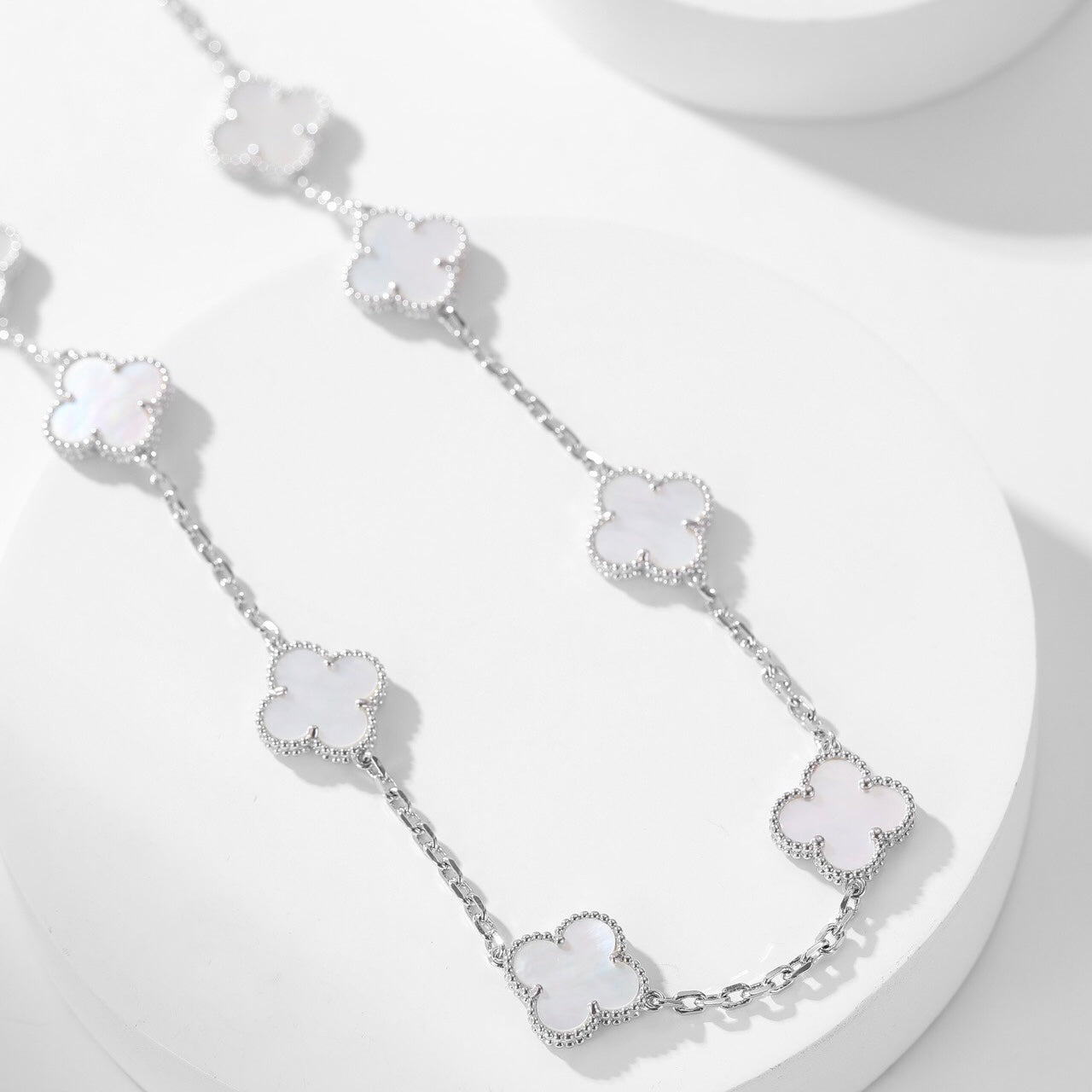 [Revel Jewelry]CLOVER 10 MOTIFS WHITE MOTHER OF PEARL NECKLACE