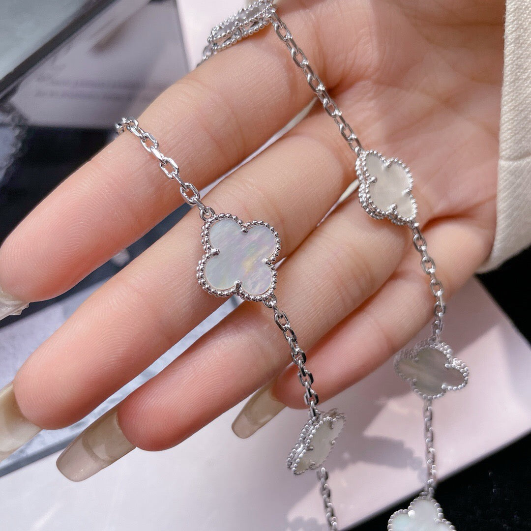 [Revel Jewelry]CLOVER 10 MOTIFS WHITE MOTHER OF PEARL NECKLACE