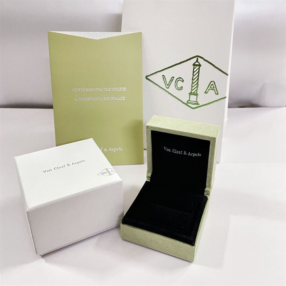 [Revel Jewelry]VA クローバー ブレスレット ネックレス リング ボックス ギフトバッグ