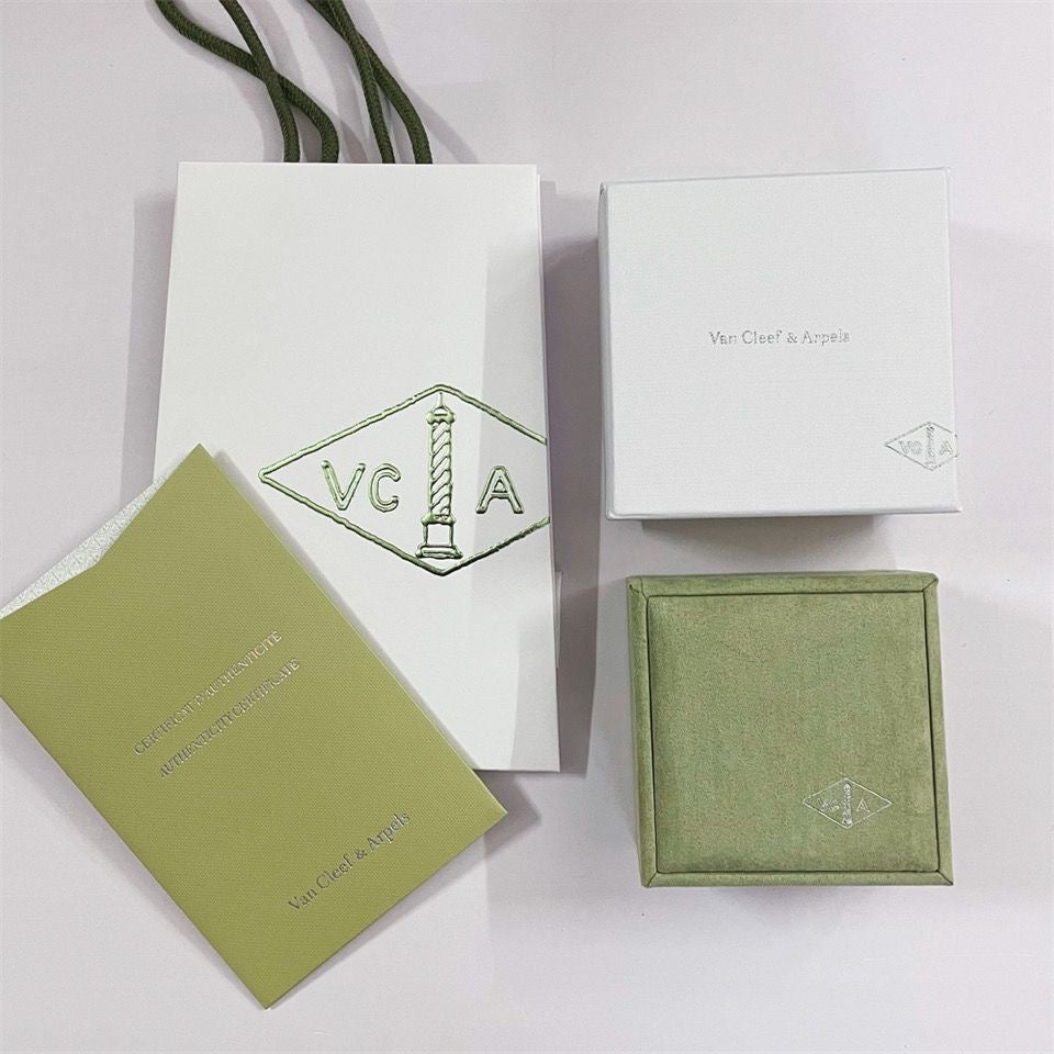 [Revel Jewelry]VA クローバー ブレスレット ネックレス リング ボックス ギフトバッグ