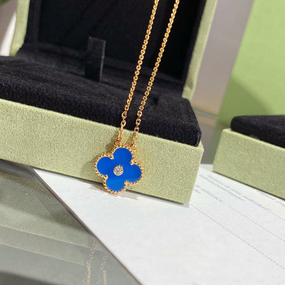 [Revel Jewelry]CLOVER 15MM DIAMOND AND BLUE AGATE NECKLACE