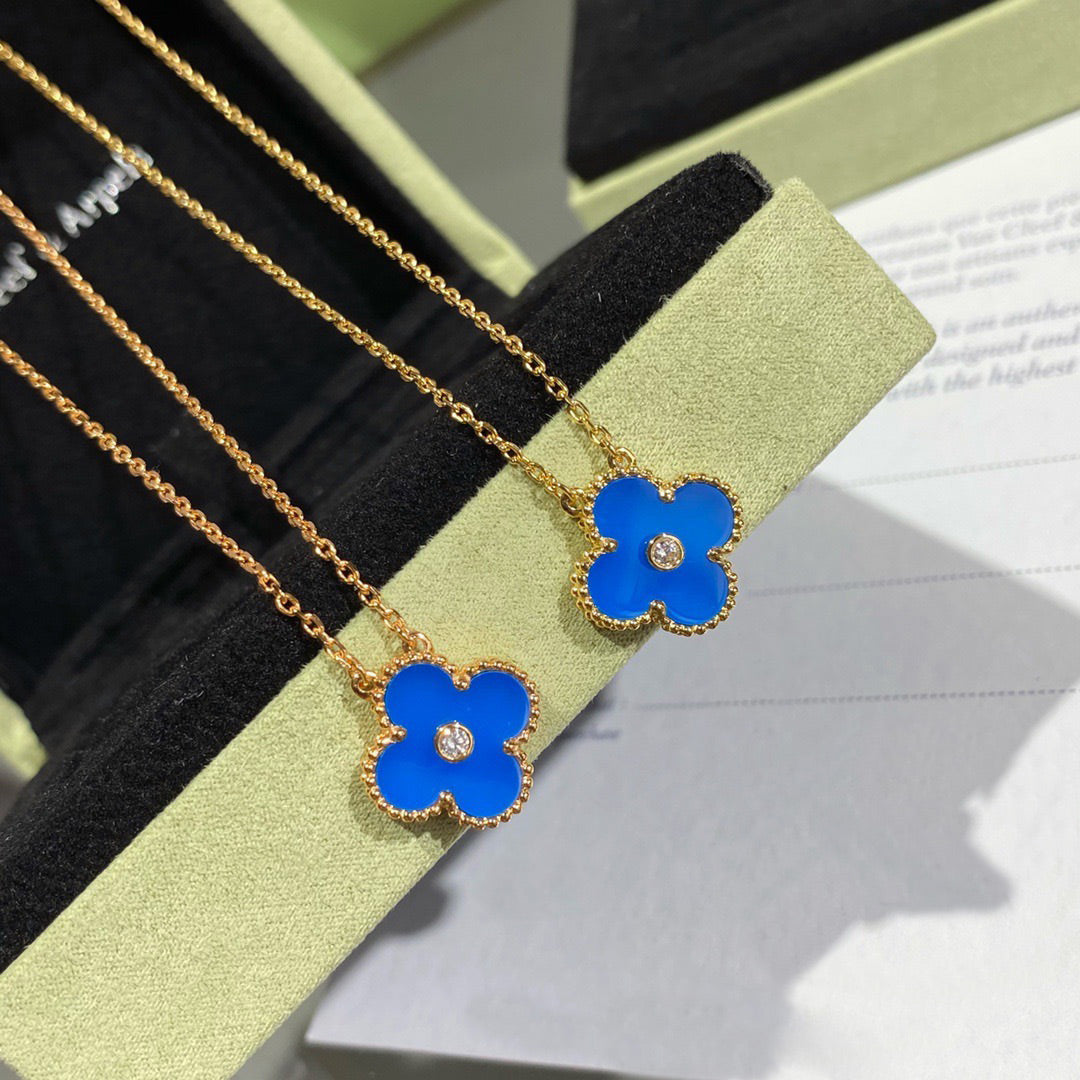 [Revel Jewelry]CLOVER 15MM DIAMOND AND BLUE AGATE NECKLACE