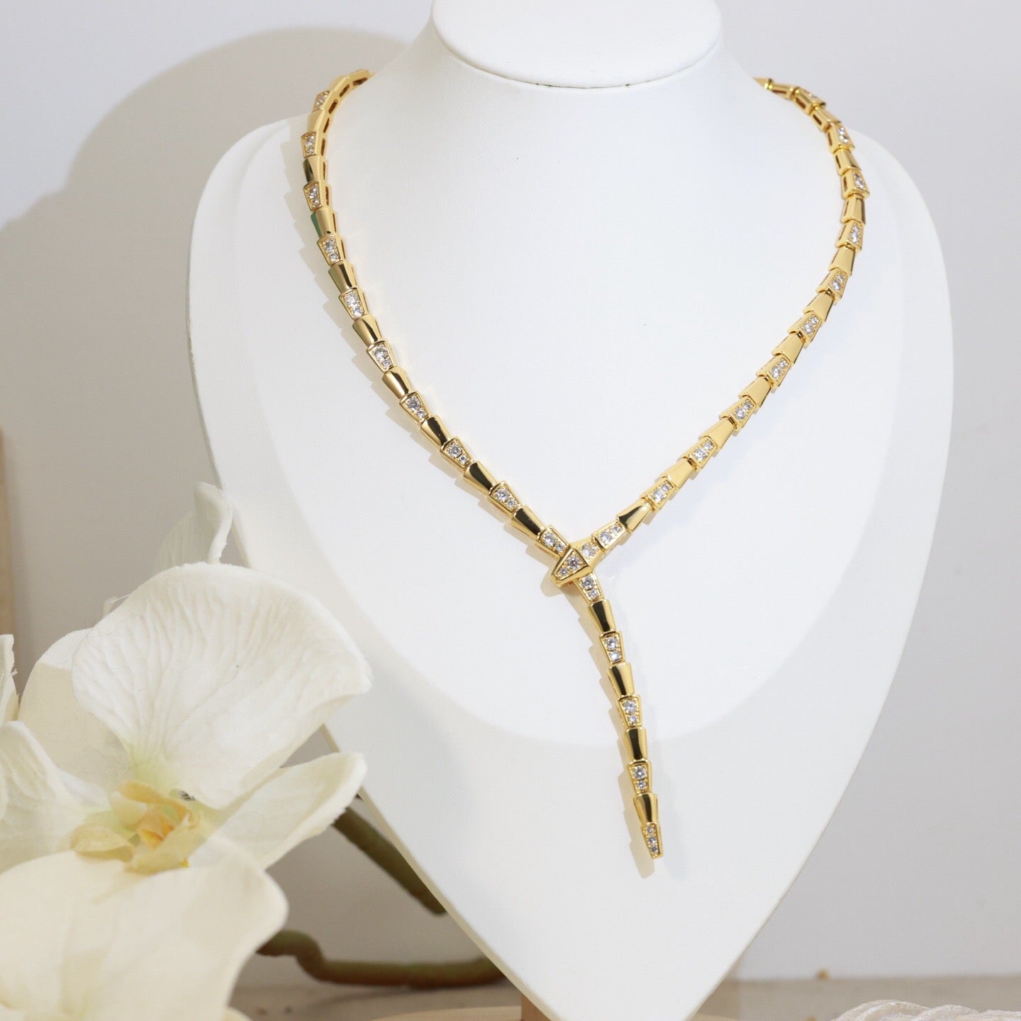 [Revel]BV SERPENTI VIPER SERIES DIAMANTHALSKEHTTE