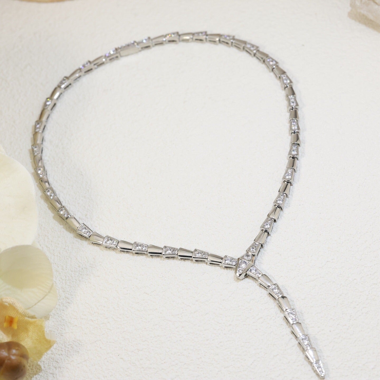 [Revel]BV SERPENTI VIPER SERIES DIAMANTHALSKEHTTE