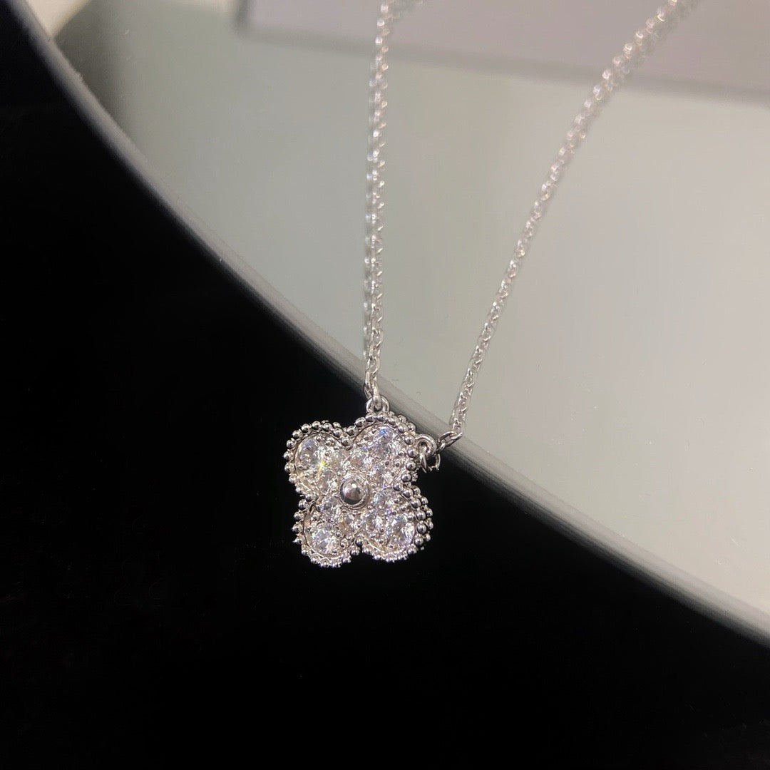 [Revel Jewelry]CLOVER 15MM DIAMOND SINGLE FLOWER NECKLACE