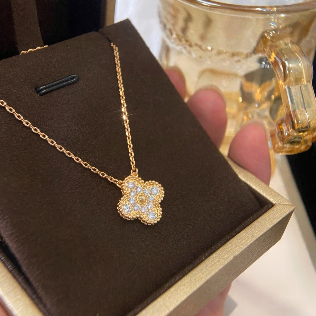 [Revel Jewelry]CLOVER 15MM DIAMOND SINGLE FLOWER NECKLACE