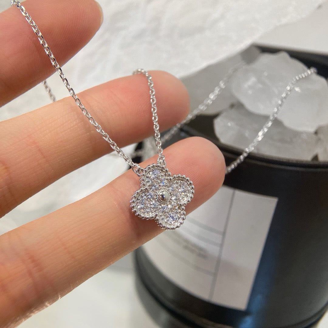 [Revel Jewelry]CLOVER 15MM DIAMOND SINGLE FLOWER NECKLACE