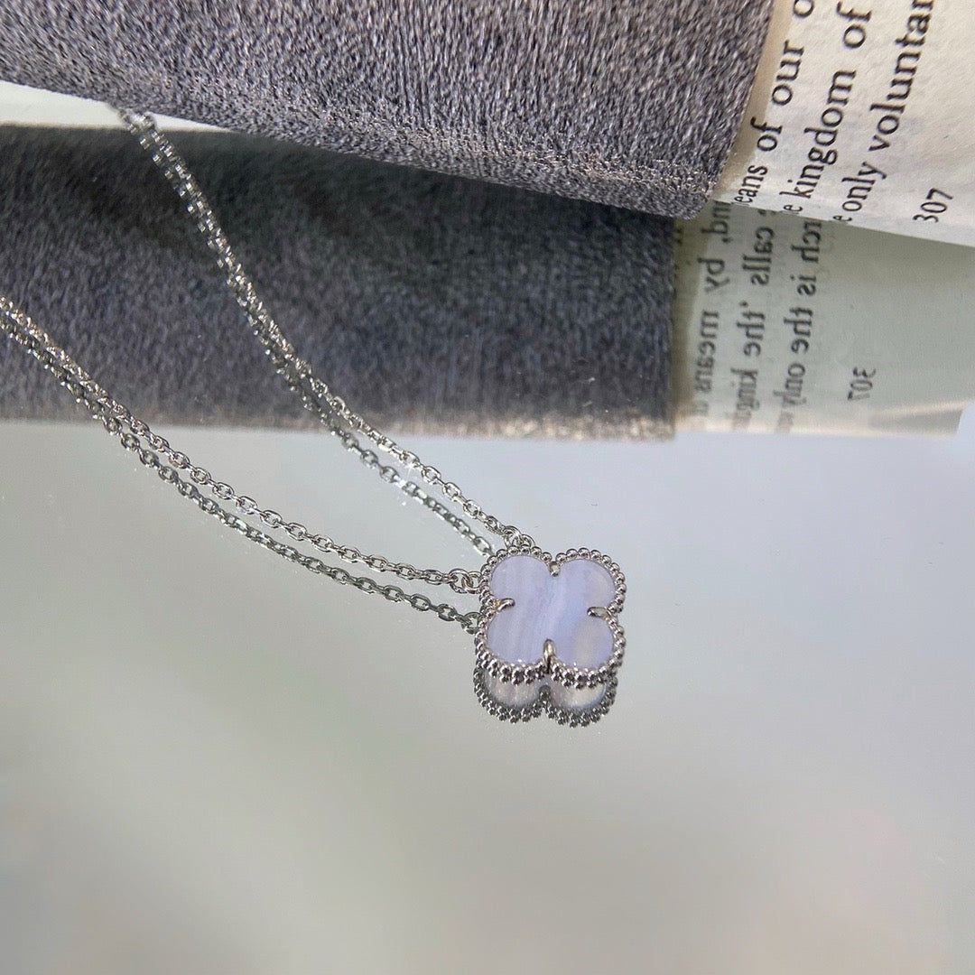 [Revel Jewelry]CLOVER 15MM BLUE CHALCEDONY NECKLACE SILVER