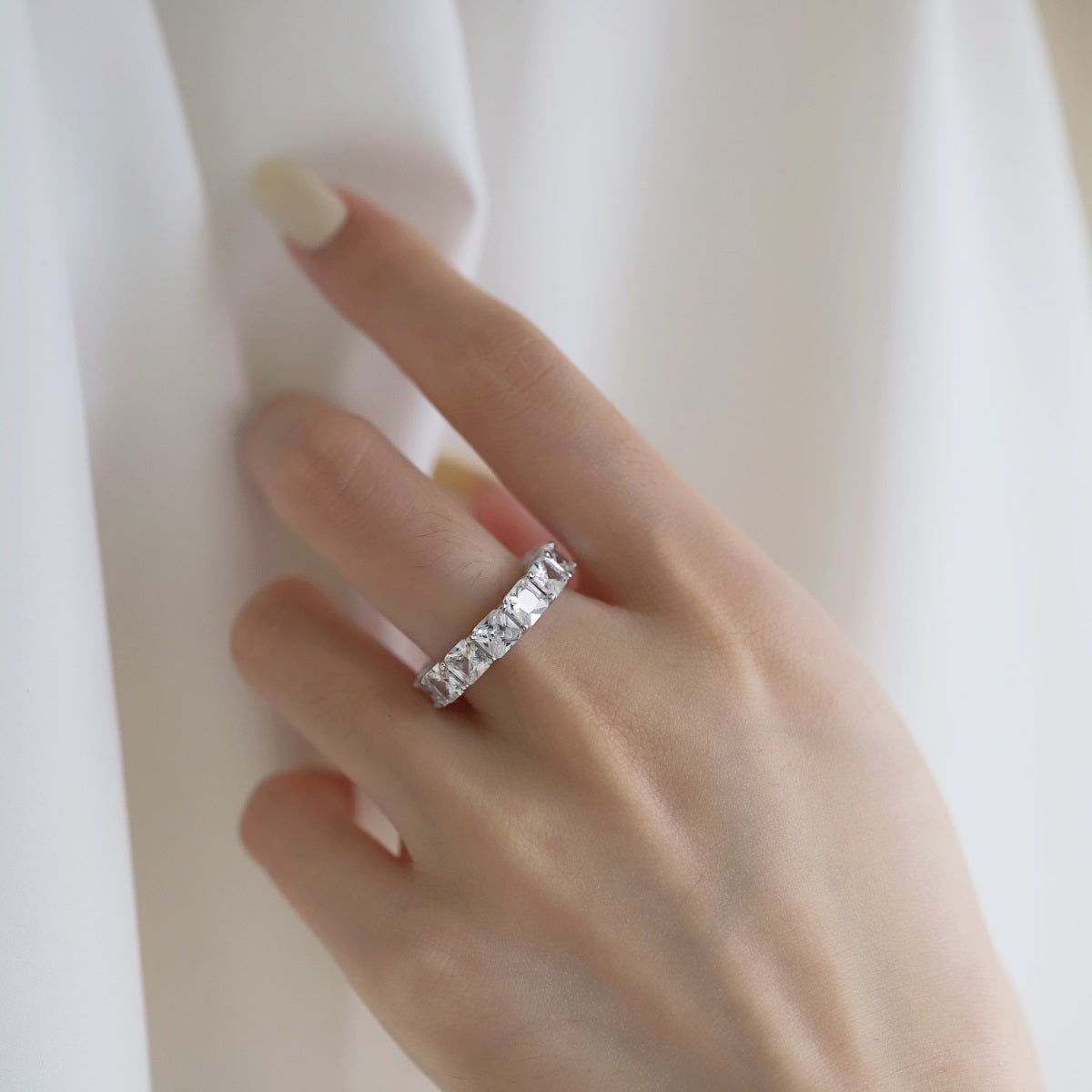 [Revel Jewelry]Elegant Princess Cut Tennis Ring