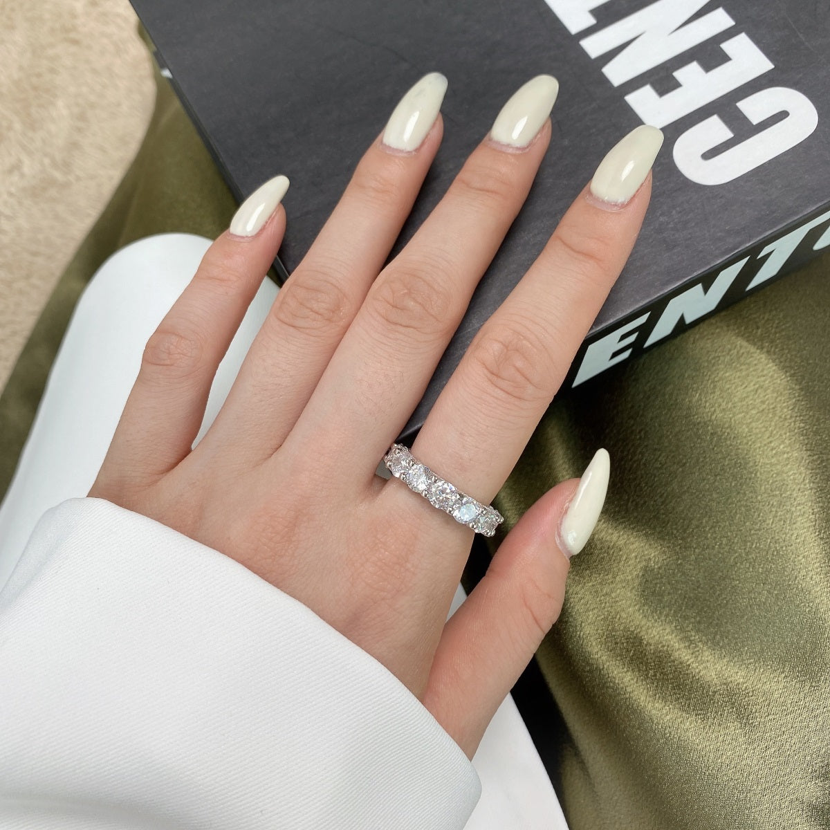 [Revel Jewelry]Gorgeous Round Cut Tennis Ring
