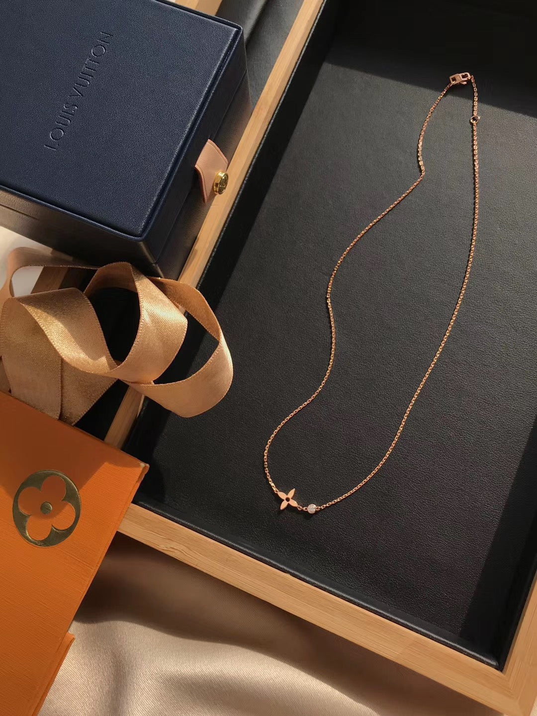 [Revel Jewelry]BLOSSOM ANHÄNGER ROSÉGOLD UND DIAMANT