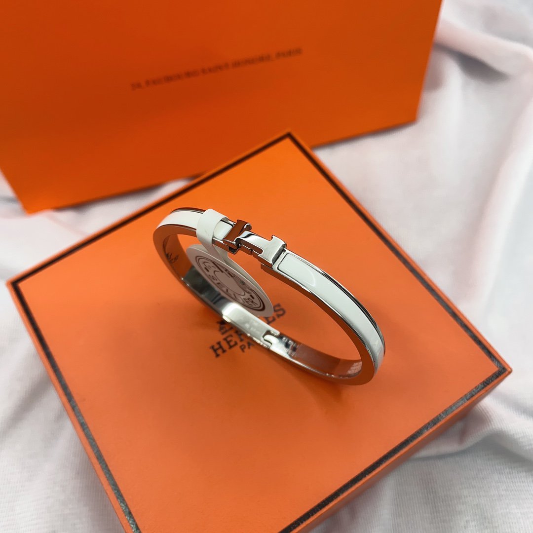 [Revel Jewelry]CLASSIC HM CLIC WHITE 8MM ENAMEL BRACELET