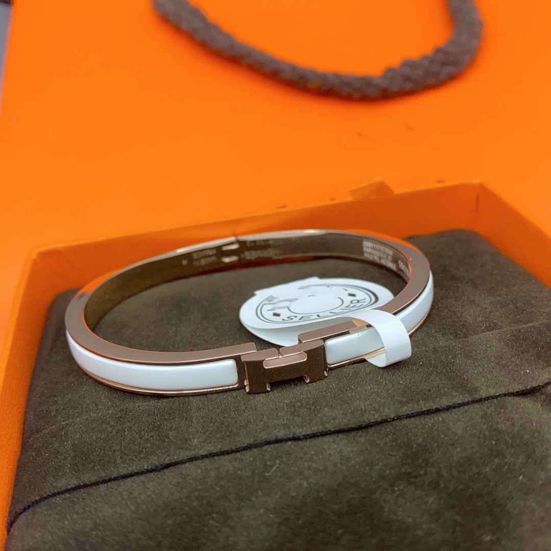 [Revel Jewelry]CLASSIC HM CLIC WHITE 8MM ENAMEL BRACELET