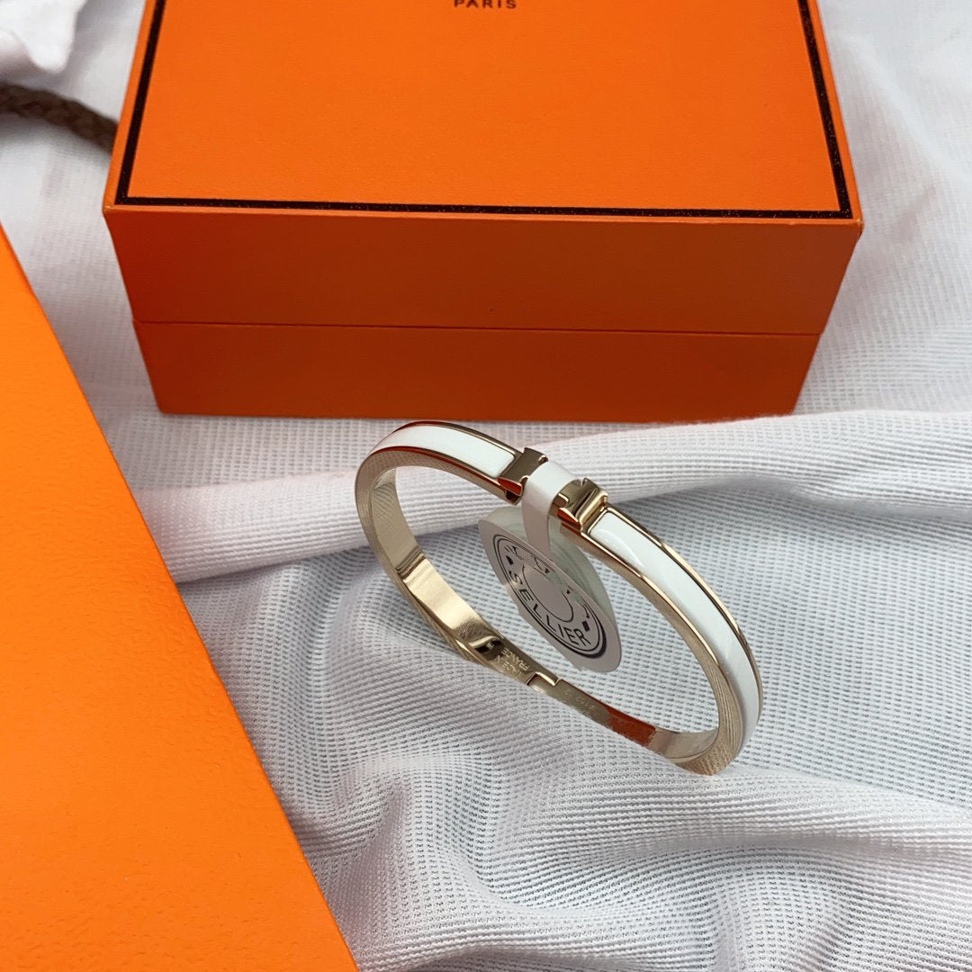 [Revel Jewelry]CLASSIC HM CLIC WHITE 8MM ENAMEL BRACELET