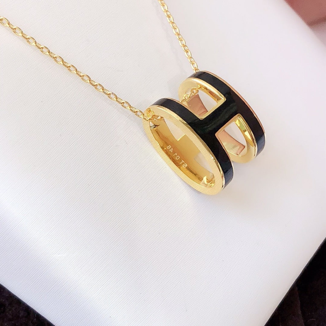 [Revel Jewelry]HM CLIC SCHWARZ EMAILLE GOLD HALSKETTE