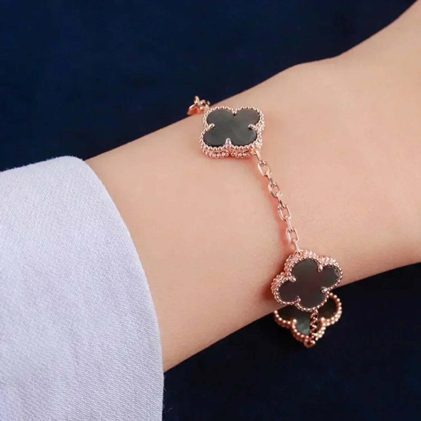 [Revel Jewelry] CLOVER 5 MOTIF GRAY MOP BRACELET COLLECTION