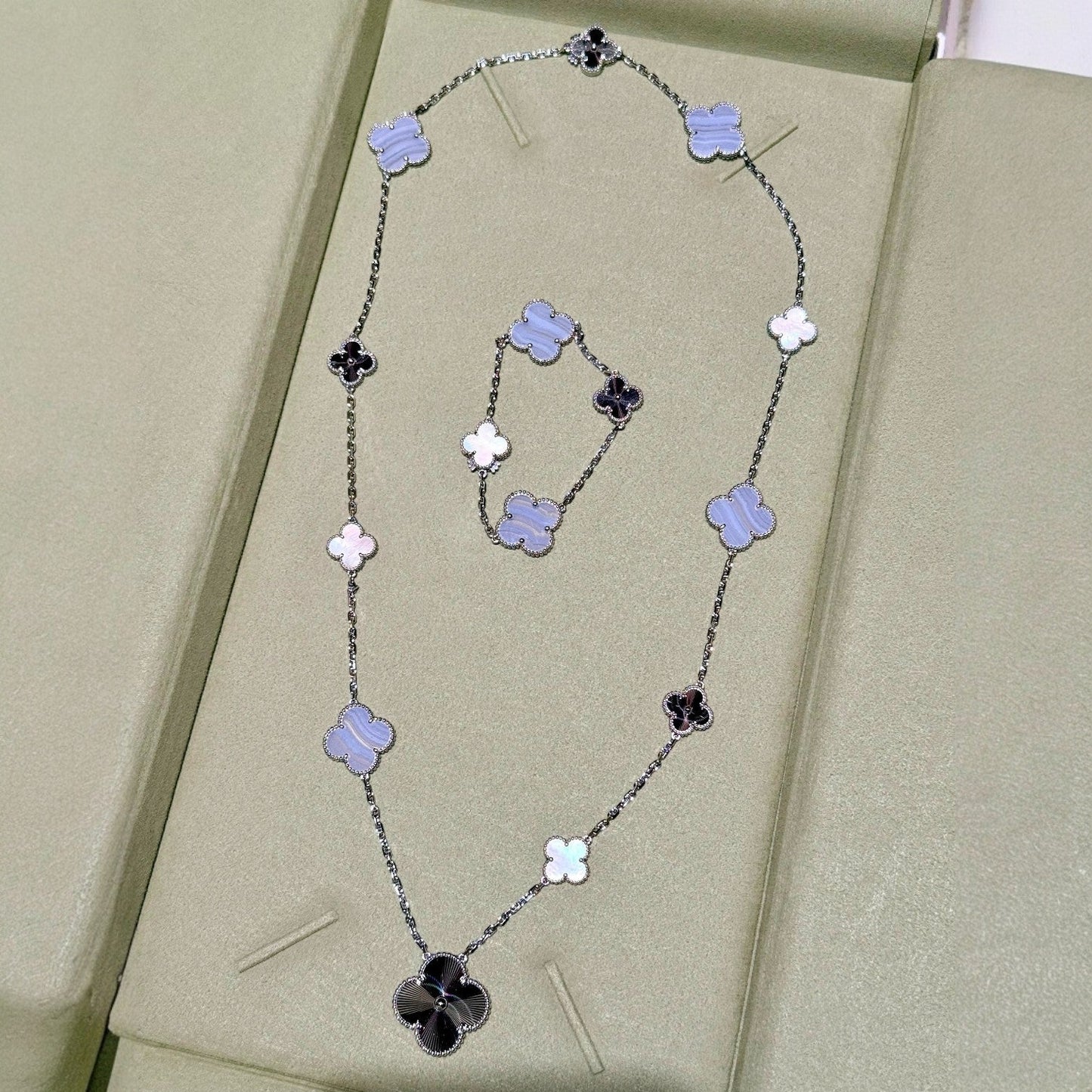 [Revel Jewelry]DETACHABLE CLOVER 15(11+4) FLOWER SILVER NECKLACE SET
