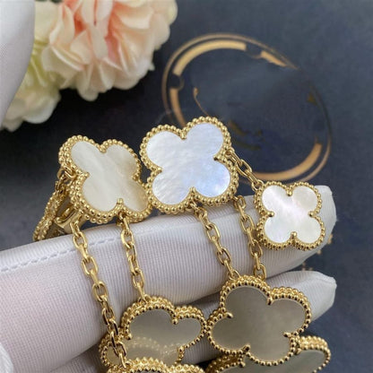 [Revel Jewelry]クローバー イヤリング ホワイト マザーオブパール 4モチーフ ゴールド
