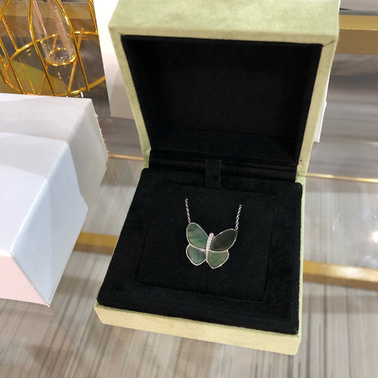 [Revel Jewelry]LARGE BUTTERFLY SILVER PENDANT DIAMOND NECKLACE