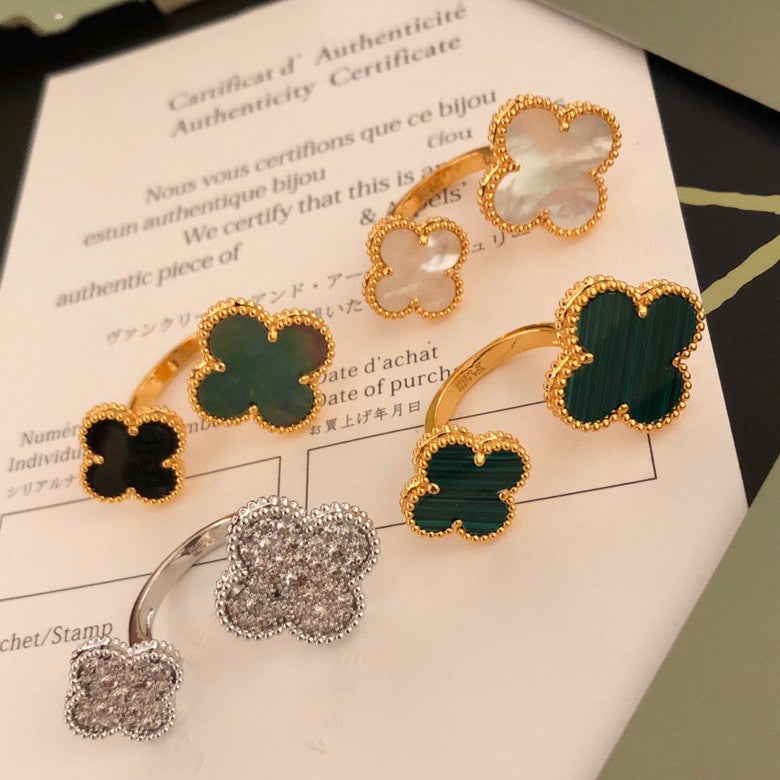 [Revel Jewelry]CLOVER BETWEEN THE FINGER RING